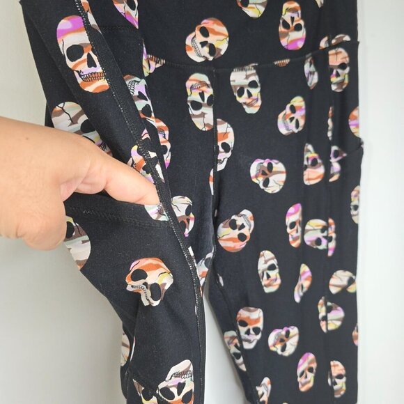 torrid Black Camo Skull Goth Moisture Wicking Active Leggings - Picture 6 of 9